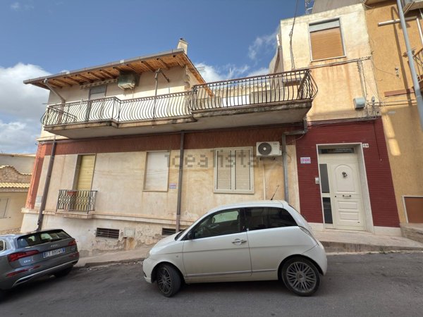 appartamento in vendita a Noto in zona Madonna Marina