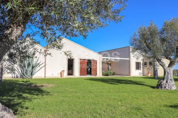 casa indipendente in vendita a Noto in zona Coda di Lupo
