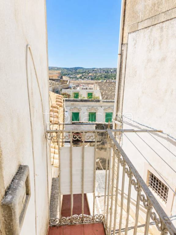 casa indipendente in vendita a Noto