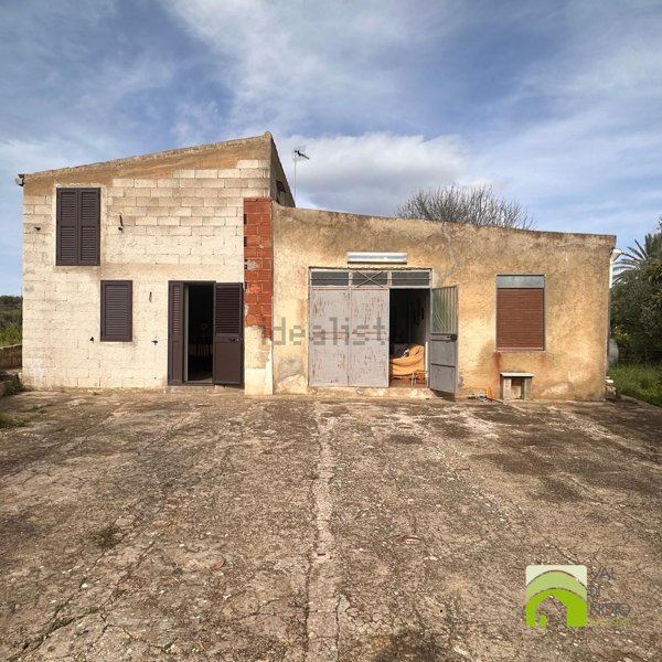 casa indipendente in vendita a Noto in zona Madonna Marina