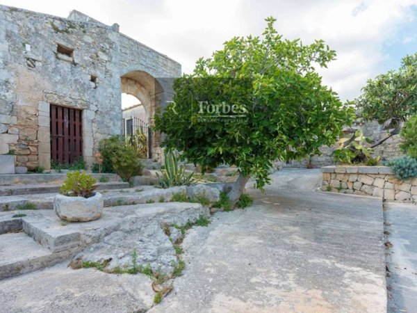 casa indipendente in vendita a Noto in zona Villa Vela