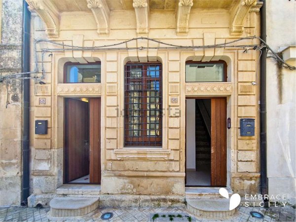 casa indipendente in vendita a Noto