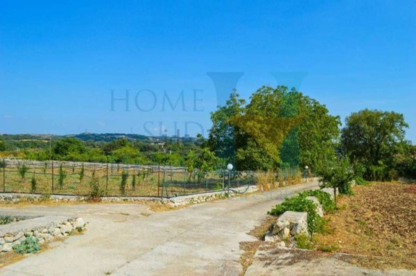 casa indipendente in vendita a Noto