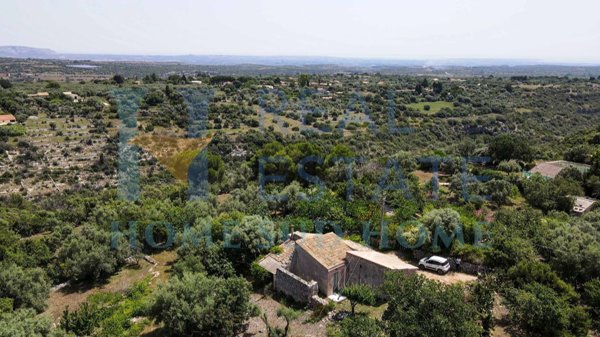 pentavano in vendita a Noto