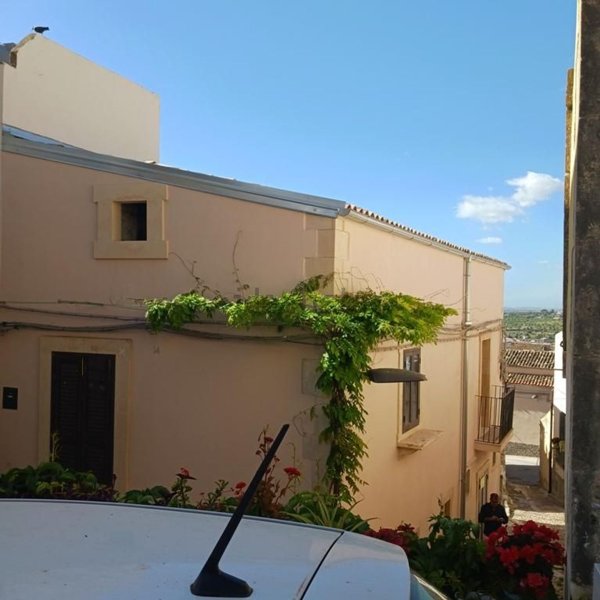 casa indipendente in vendita a Noto