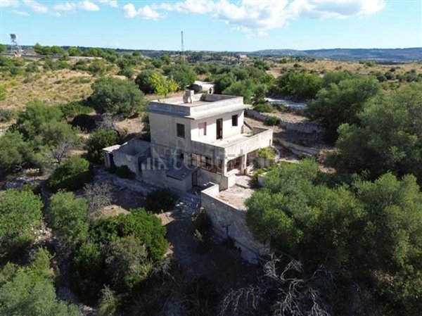 quadrivano in vendita a Noto in zona Testa dell'Acqua