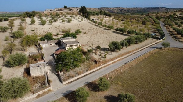 casa indipendente in vendita a Noto