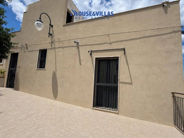 casa indipendente in vendita a Noto