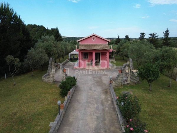 casa indipendente in vendita a Noto
