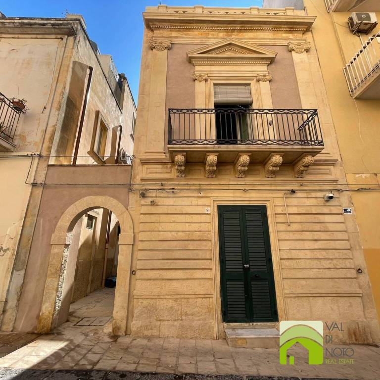 casa indipendente in vendita a Noto