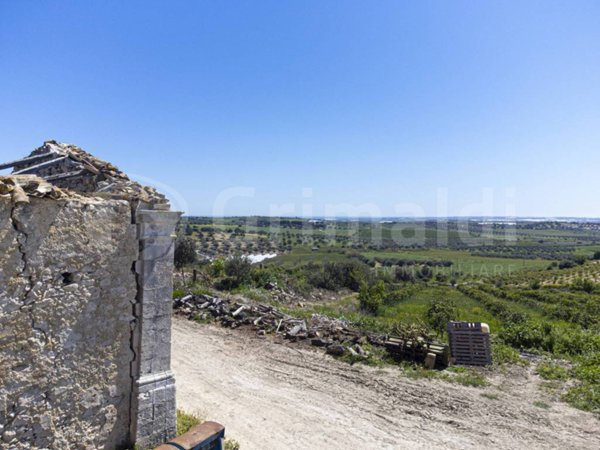 intera palazzina in vendita a Noto