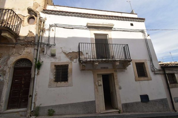 casa indipendente in vendita a Noto in zona Madonna Marina