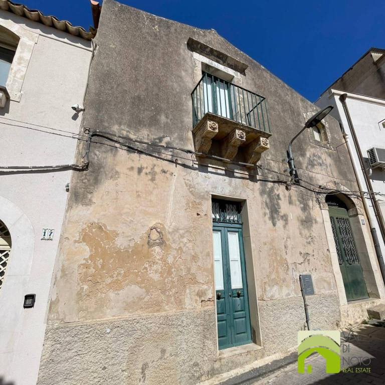 casa indipendente in vendita a Noto