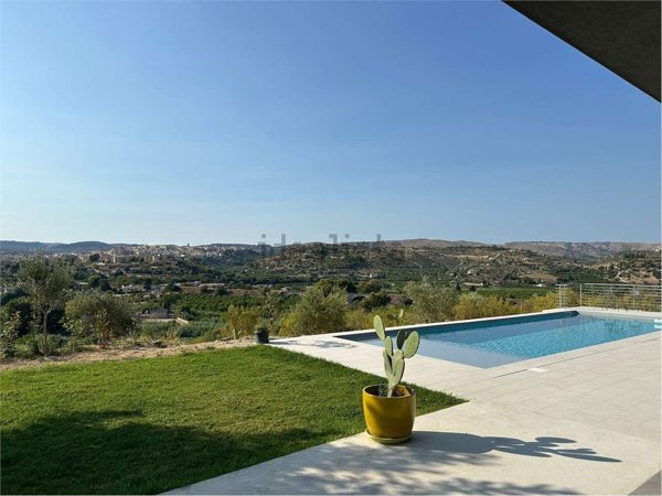 casa indipendente in vendita a Noto in zona Madonna Marina