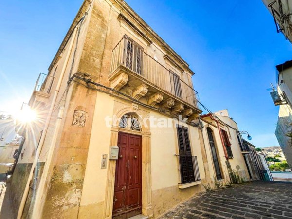 casa indipendente in vendita a Noto