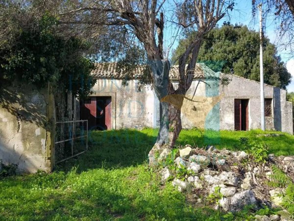 casa indipendente in vendita a Noto