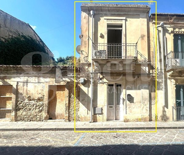 casa indipendente in vendita a Noto