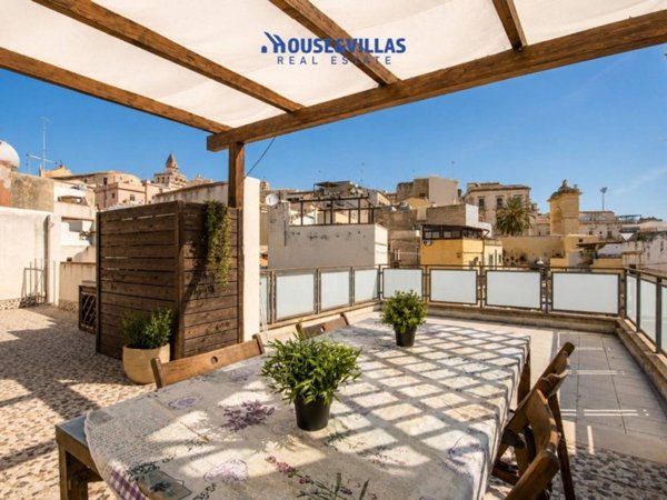 casa indipendente in vendita a Noto
