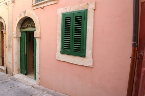 casa indipendente in vendita a Noto