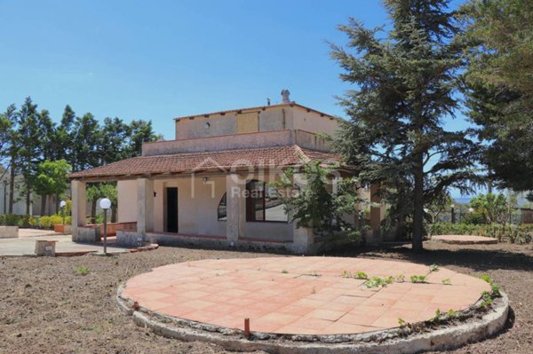 casa indipendente in vendita a Noto