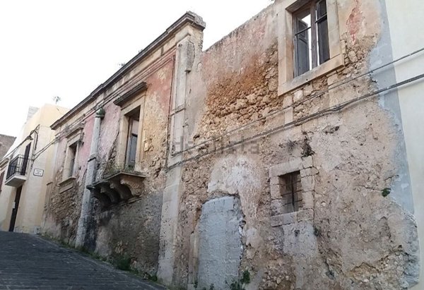 casa indipendente in vendita a Noto