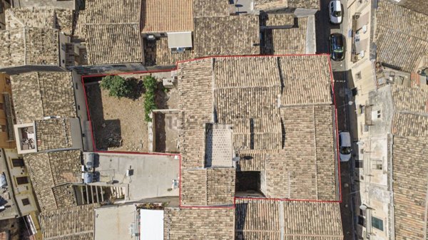 casa indipendente in vendita a Noto