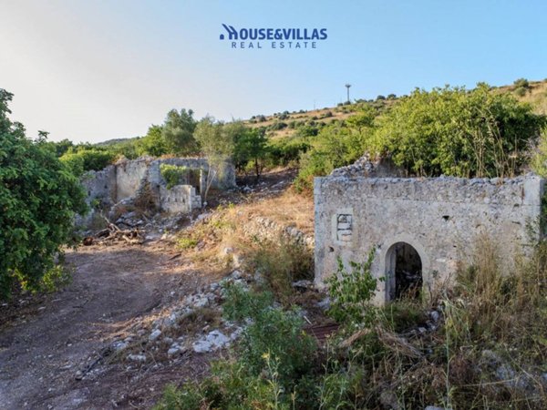 casa indipendente in vendita a Noto