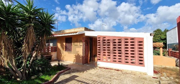 casa indipendente in vendita a Noto in zona Reitani