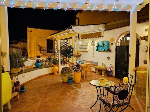casa indipendente in vendita a Noto