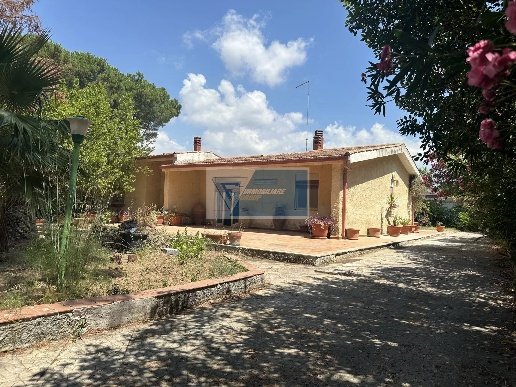 casa indipendente in vendita a Noto in zona San Corrado di Fuori