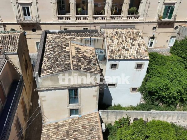 casa indipendente in vendita a Noto