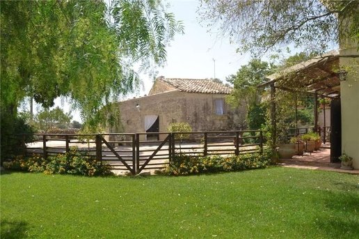 casa indipendente in vendita a Noto in zona Testa dell'Acqua