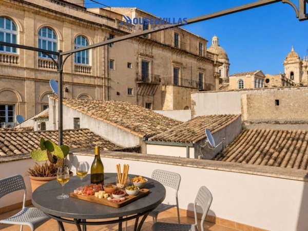 casa indipendente in vendita a Noto