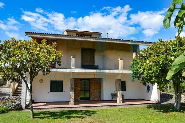 casa indipendente in vendita a Noto