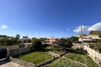 casa indipendente in vendita a Noto in zona San Corrado di Fuori