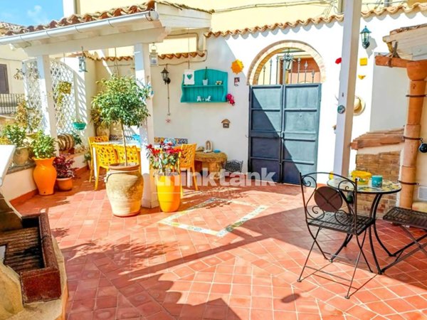 casa indipendente in vendita a Noto