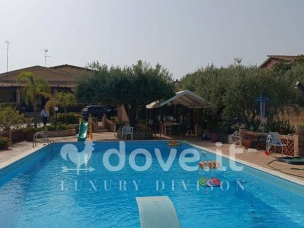 casa indipendente in vendita a Noto in zona Lenzavacche