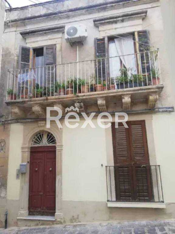 casa indipendente in vendita a Noto