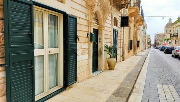 casa indipendente in vendita a Noto