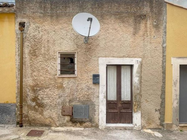 casa indipendente in vendita a Noto