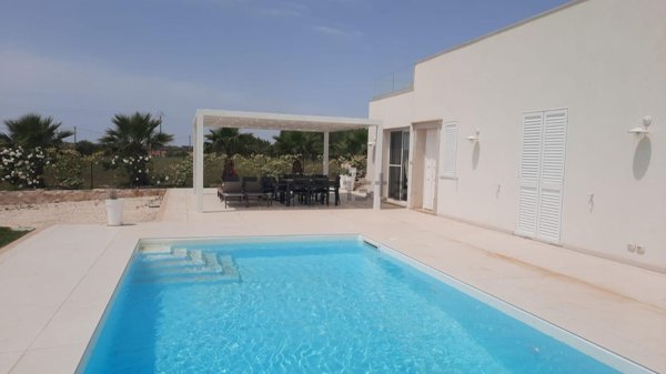 casa indipendente in vendita a Noto