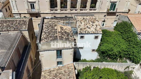 casa indipendente in vendita a Noto