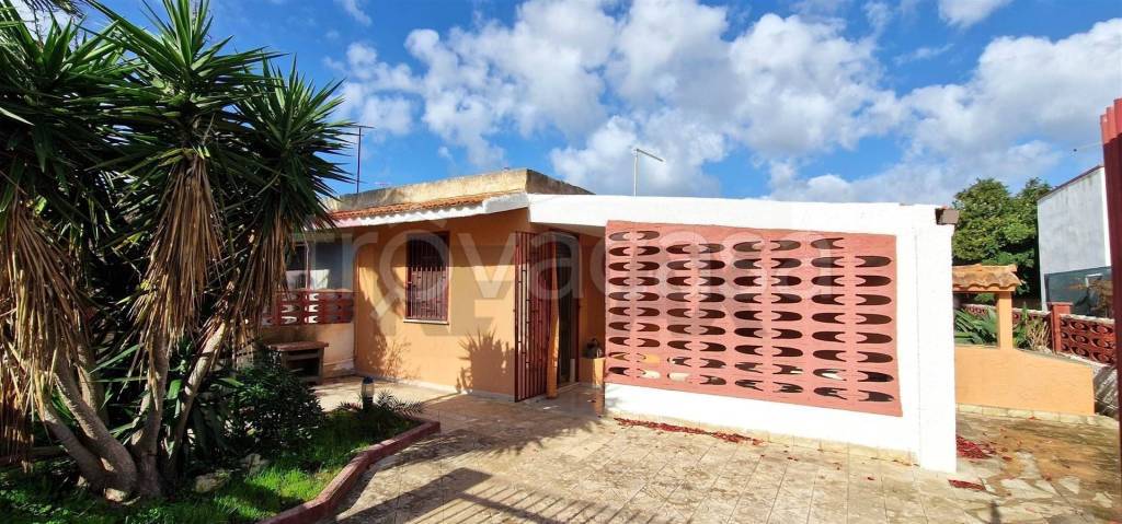 casa indipendente in vendita a Noto in zona Reitani