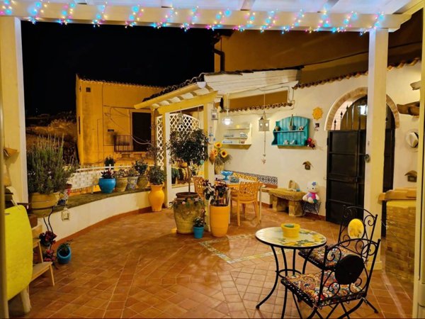 casa indipendente in vendita a Noto