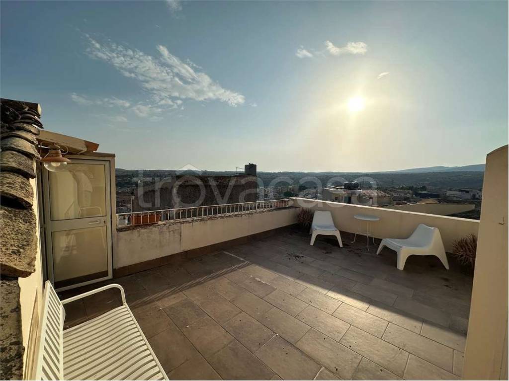 casa indipendente in vendita a Noto