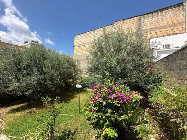 pentavano in vendita a Noto