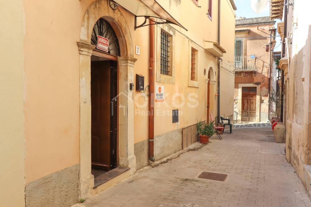 casa indipendente in vendita a Noto