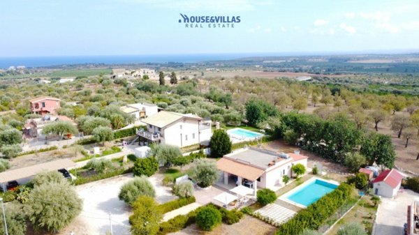 casa indipendente in vendita a Noto