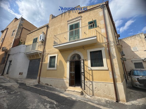 casa indipendente in vendita a Noto in zona Madonna Marina