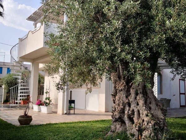 casa indipendente in vendita a Noto in zona Reitani